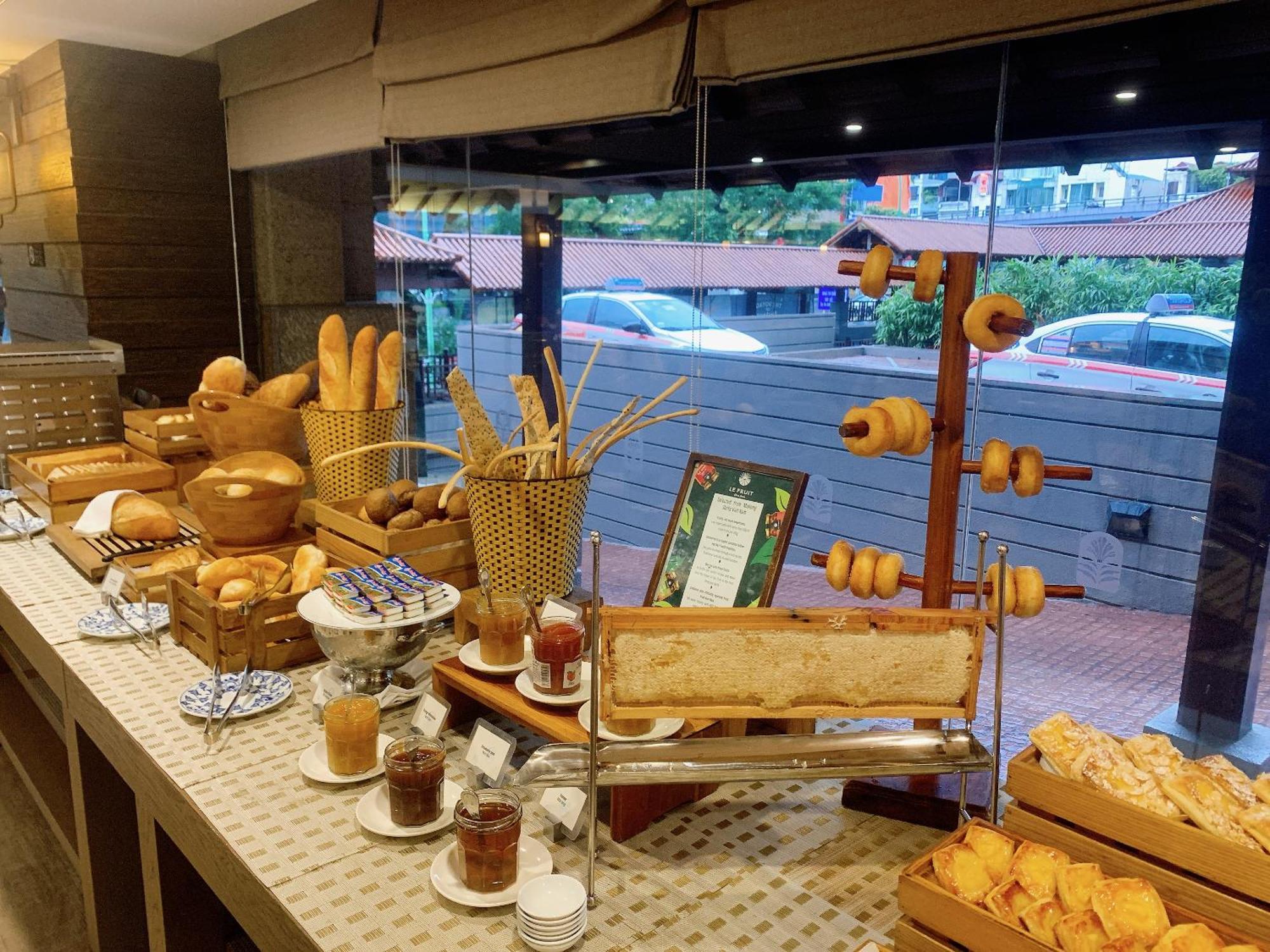 ホテル パン パシフィック ハノイ ハノイ市 エクステリア 写真